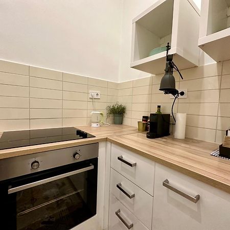 Cozy Studio Flat In The Heart Of Budapest Luaran gambar